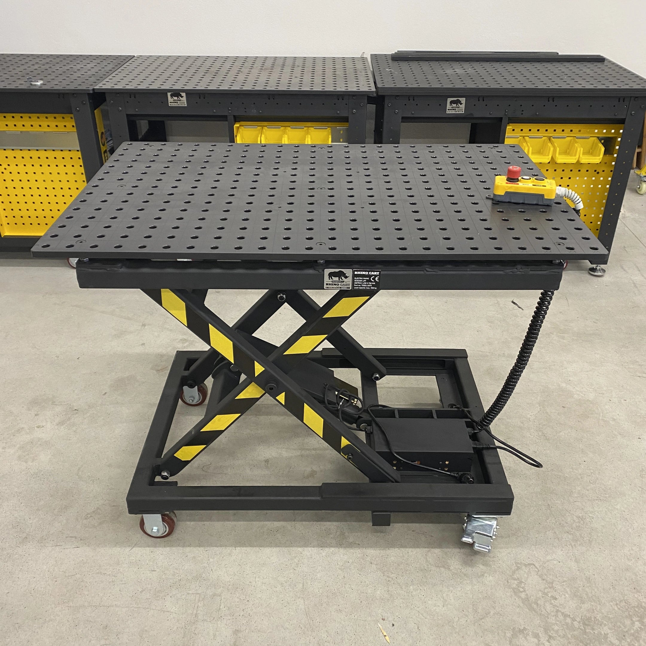 Mobilní zvedací stůl Rhino Cart 1200x750 mm, elektrický (Předváděcí)