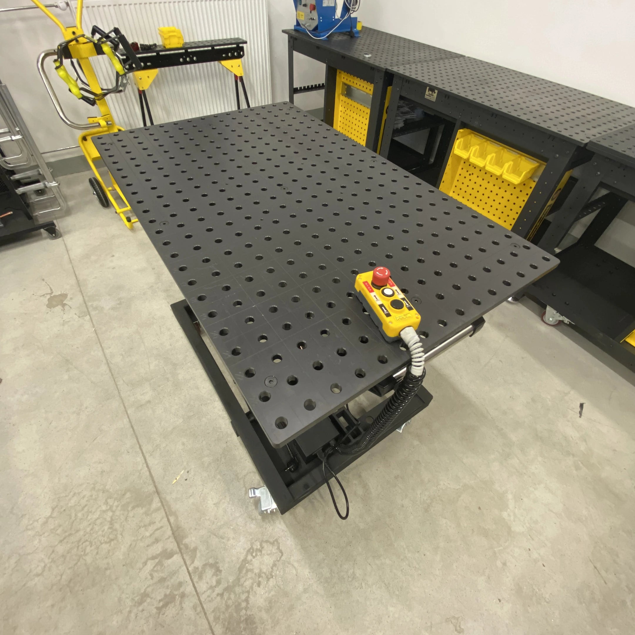 Mobilní zvedací stůl Rhino Cart 1200x750 mm, elektrický (Předváděcí)