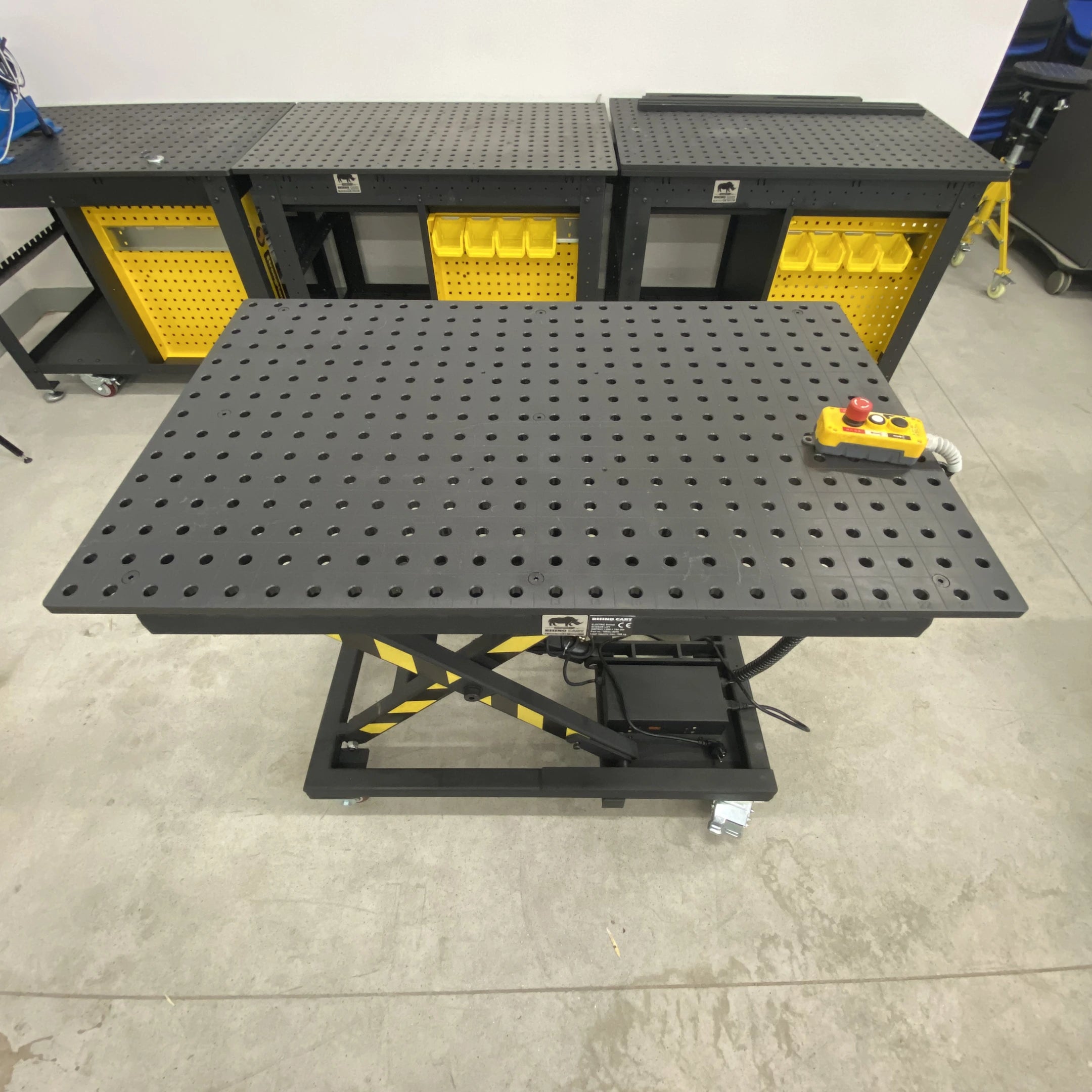 Mobilní zvedací stůl Rhino Cart 1200x750 mm, elektrický (Předváděcí)